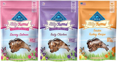 3 Pack azul Buffalo Kitty Yums Cat Treat Variety Pack (Salmón, Turquía y pollo) - BESTMASCOTA.COM