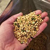 Rascador de gallinas sostenible para mascotas pequeñas, sin OMG, sin maíz, sin soja. Producto de origen local y fabricado en lotes pequeños. 25 lb - BESTMASCOTA.COM
