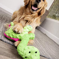 Juguete para perro de felpa, goDog, dinosaurios con tecnología Chew Guard - BESTMASCOTA.COM