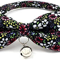 PetFavorites - Collar con pajarita para gato con campana - Accesorio para ropa de cachorro y gatito con flores, ajustable y hecho a mano. - BESTMASCOTA.COM