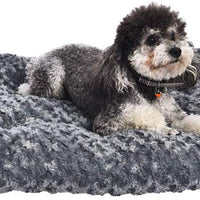 AmazonBasics Cama de felpa para mascotas - BESTMASCOTA.COM