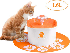 Pawstrust Fuente de agua para gatos, 1,6 L, dispensador automático de filtro de agua para mascotas con alfombrilla de silicona, súper silencioso, sano e higiénico y filtros de repuesto - BESTMASCOTA.COM