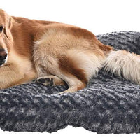AmazonBasics Cama de felpa para mascotas - BESTMASCOTA.COM