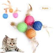 ISMARTEN Juguetes interactivos para gatos con pluma, 4 colores, bolas de plástico para gatos con campanas para gatos y mascotas, paquete de 6 - BESTMASCOTA.COM