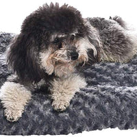 AmazonBasics Cama de felpa para mascotas - BESTMASCOTA.COM