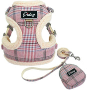 Didog Juego de arnés y correa para perro suave/acogedor, con bonitas bolsas, arnés de malla transpirable a prueba de fugas, clásico a cuadros/espalda abierta, para perros pequeños, gatos - BESTMASCOTA.COM