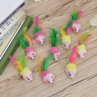 ueetek 10 pcs Pet peludos juguetes ratones Cat Toy Mouse Cat Catcher con colas de pluma (Color al azar) - BESTMASCOTA.COM