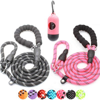 BAAPET Correa antideslizante para perro de 6 pies, antiasfixia con cubierta de cuerda duradera mejorada y asa acolchada cómoda para perros grandes, medianos y pequeños entrenamientos con bolsas de caca y dispensador - BESTMASCOTA.COM