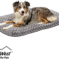 Camas de mascotas para perros y gatos Quiet Time Deluxe Ombre; cómoda felpa sintética para perros y gatos - BESTMASCOTA.COM
