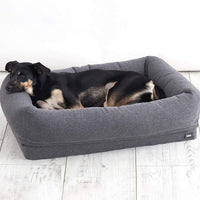 BarkBox - Cama de espuma viscoelástica para perro, alivio de articulaciones ortopédicas de felpa, 2 – 1 caja o cama de almohada, lavable a máquina + funda extraíble; forro impermeable, incluye juguete chirriador - BESTMASCOTA.COM