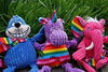 HuggleHounds - Juguete de peluche chirriante para perros con nudos para masticadores agresivos - BESTMASCOTA.COM